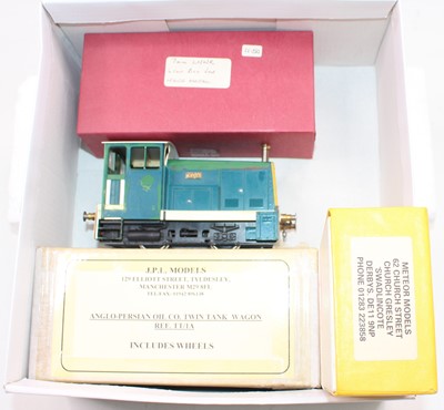 Lot 319 - Three 0 gauge wagon kits and one Lima 0-4-0...