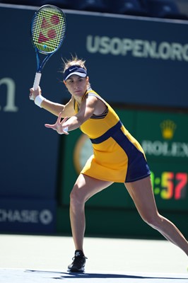 Lot 4 - Belinda Bencic Yonex EZONE signed racket A...