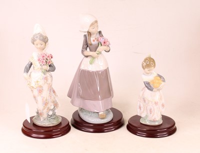 Lot 214 - A Lladro Spanish porcelain figure modelled as...