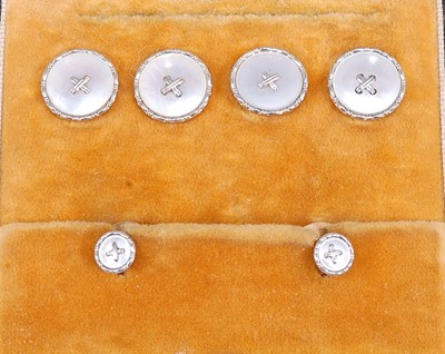 Lot 450 - A Mappin & Webb 9ct gold and cased dress set,...