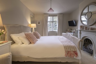 Lot 42 - The Chestnut Suffolk Safari, 4 nights’...