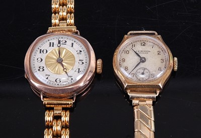 Lot 461 - A vintage lady's 9ct gold cased wristwatch,...