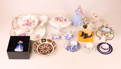 Lot 259 - A collection of miscellaneous items, to...
