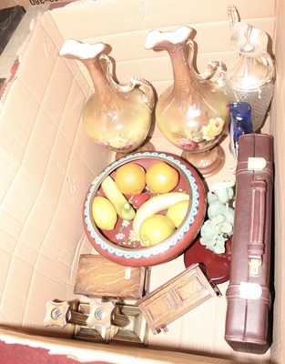 Lot 621 - A collection of various items to include  a...