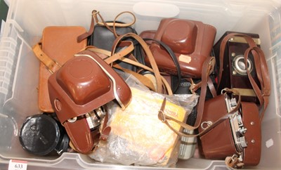 Lot 633 - A box containing a collection of vintage...