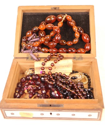 Lot 318 - An Indian sideli work box, containing faux...