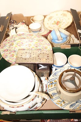 Lot 640 - Two boxes of ceramics to include TG Green...