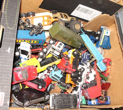 Lot 642 - A box of various diecast model vehicles to...