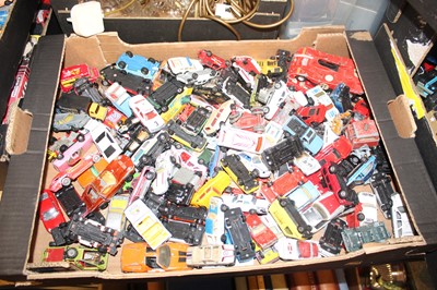 Lot 644 - Two boxes of various diecast model vehicles to...