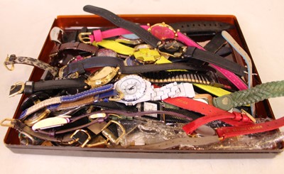 Lot 335 - A collection of modern lady's and gent's...