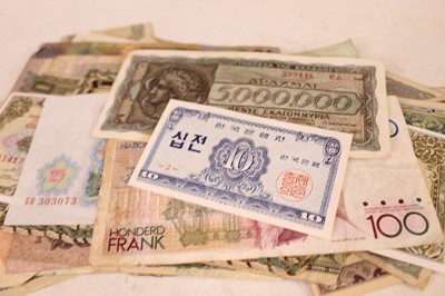 Lot 339 - A collection of world banknotes, to include...