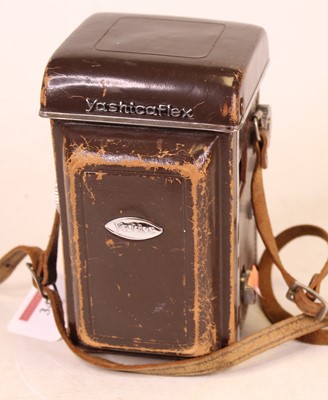 Lot 347 - A Yashica model 635 boxed camera, with Yoshica...