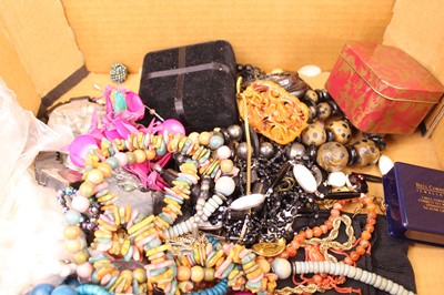 Lot 485 - A large collection of mainly modern costume...