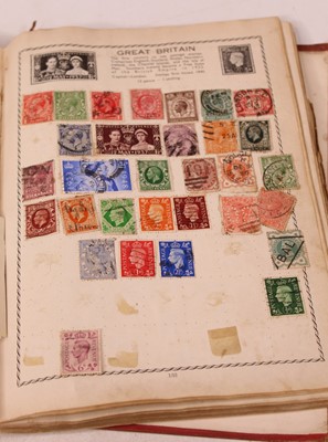 Lot 545 - A box of miscellaneous items, to include a...