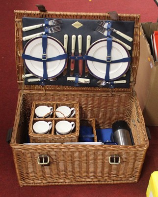 Lot 537 - A wicker picnic basket by Amberley