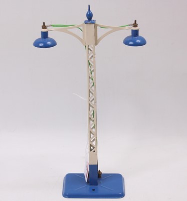 Lot 342 - 1933-8 Hornby No.2E Lamp Standard, lighter...