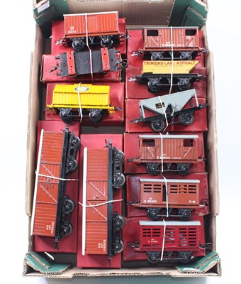 Lot 368 - Eleven Hornby goods wagons, mainly post-war,...