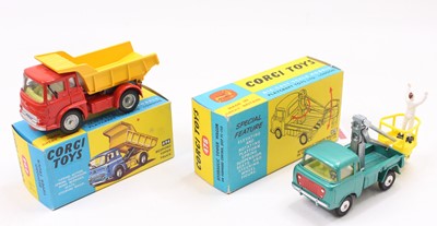 Lot 2045 - 2 Corgi Toys consisting of, No.478 hydraulic...