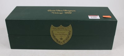 Lot 1206 - Moët & Chandon Dom Perignon vintage 1992...