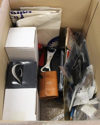 Lot 1515 - Assorted Guinness memorabilia, to include bar...