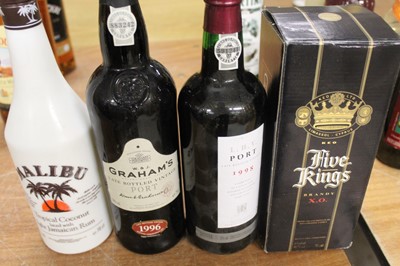 Lot 1530 - Mixed lot, to include Five Kings X.O. brandy,...