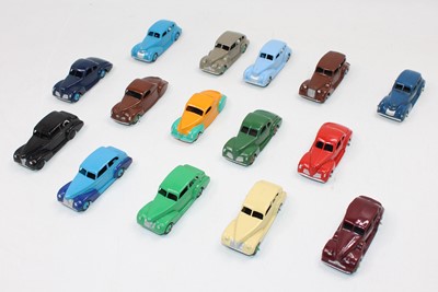 Lot 1105 - 1 tray containing 15 repainted Dinky Toys to...