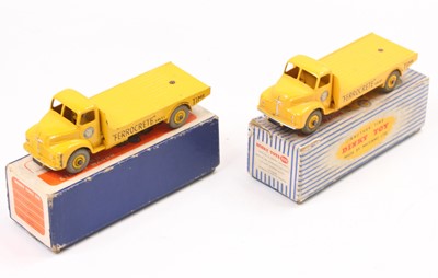 Lot 1036 - Dinky Toys No. 533 Leyland Comet Cement Wagon...