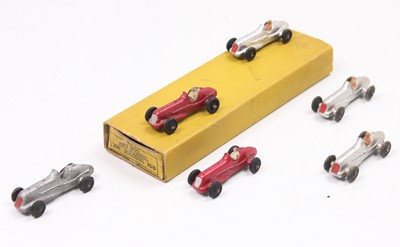 Lot 1041 - Dinky Toys No. 200 / 35B Midget Racer original...