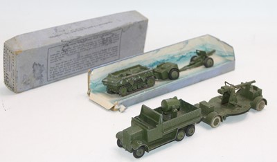 Lot 1091 - 2 Dinky Toys pre-war military vehicle sets to...