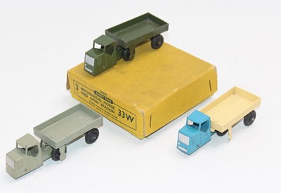 Lot 1103 - Dinky Toys No. 33W original trade box...