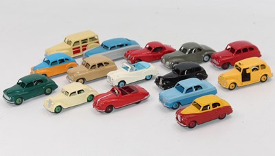 Lot 1110 - One tray containing 15 various repainted Dinky...