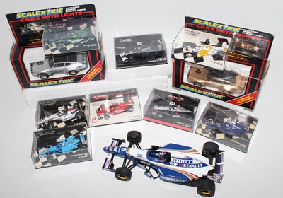 Lot 924 - 8 boxed 1/43 scale Minichamps Formula 1 to...