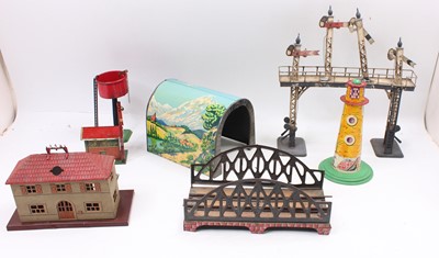 Lot 277 - Various O gauge items: Hornby signal gantry,...