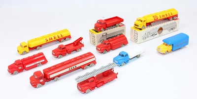 Lot 1178 - One tray containing LEGO System HO Scale model...