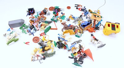Lot 1546 - Loose plastic Swoppet type figures by Timpo,...