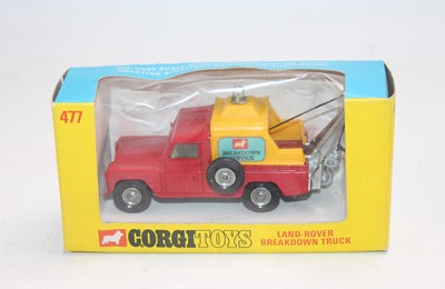 Lot 1902 - A Corgi Toys No. 477 Land Rover breakdown...