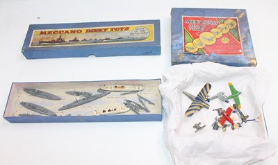 Lot 1712 - 2 Dinky Toys pre-war items to include, No. 50...