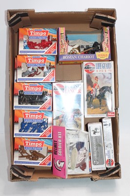 Lot 1561 - One tray containing a quantity of boxed...