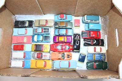 Lot 1913 - 25+ various loose and repainted Corgi Toys,...