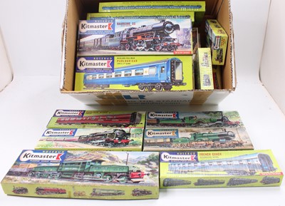 Lot 1452 - A large box containing Rosebud Kitmaster...