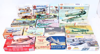 Lot 1460 - One box containing mainly Airfix 1/72nd scale...