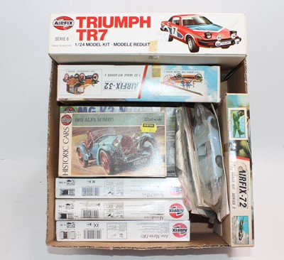 Lot 1466 - One box containing mainly Airfix 1/32nd scale...
