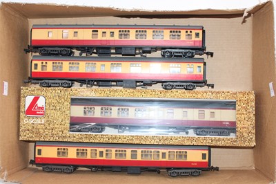 Lot 237 - Four Lima 0 gauge bogie coaches: 2 x BR red &...