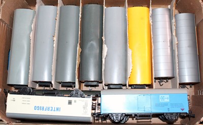 Lot 232 - Tray of twelve assorted Lima Continental...