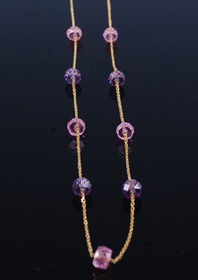 Lot 303 - A yellow metal fine tracelink chain, having...