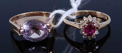 Lot 302 - Two gold rings, being a 9ct yellow gold...
