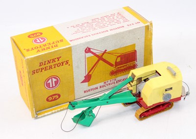 Lot 1290 - Dinky Toys No.975 Ruston Bucyrus Excavator, of...