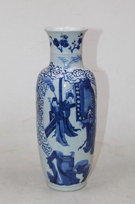Lot 27 - A Chinese blue & white vase, the flared rim...
