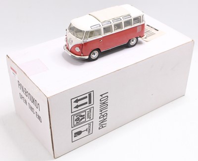 Lot 963 - Franklin Mint 1/24th scale 1962 Volkswagen...