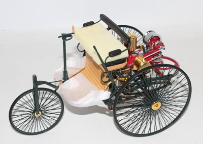 Lot 966 - Franklin Mint 1/8th scale boxed 1886 Benz...